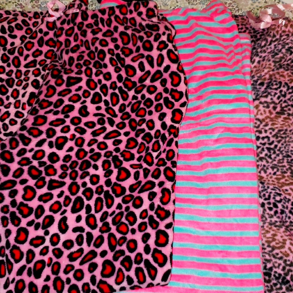 Bundle of home/pajama pants